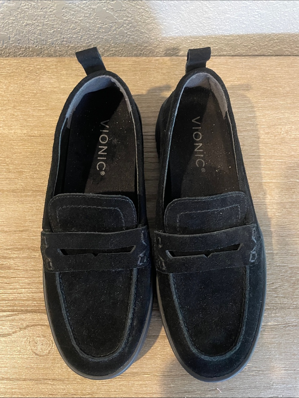 Vionic Women's Journey Uptown Comfort Suede Loafer